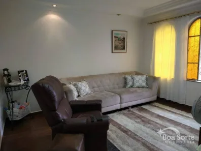Casa com 3 Quartos à venda, 250m² no Cidade Mãe do Céu, São Paulo