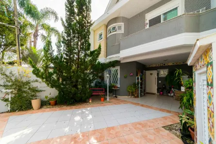 Sobrado com 4 Quartos à venda, 154m² no Centro Cívico, Curitiba