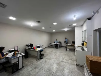 Prédio Comercial à venda, 210m² no Jardim Estoril IV, Bauru