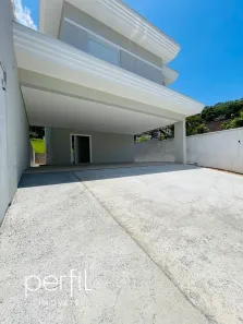 Sobrado com 4 Quartos à venda, 270m² no Glória, Joinville