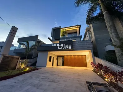 Casa de Condomínio com 3 Quartos à venda, 400m² no Parque Residencial Itapeti, Mogi das Cruzes