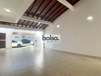 Casa com 3 Quartos à venda, 300m² no Jardim Estoril IV, Bauru