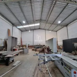 Galpão/Depósito/Armazém à venda, 360m² no São Mateus, Contagem