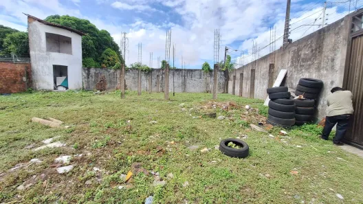 Lote/Terreno para alugar, 875m² no Turu, São Luís