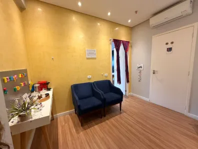 Sala Comercial à venda, 42m² no Vila Mathias, Santos