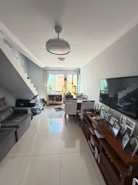 Casa em condomínio com 2 quartos — Copacabana, Belo Horizonte