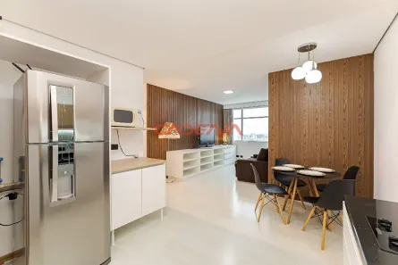 Apartamento com 2 Quartos para alugar, 59m² no Centro, Curitiba