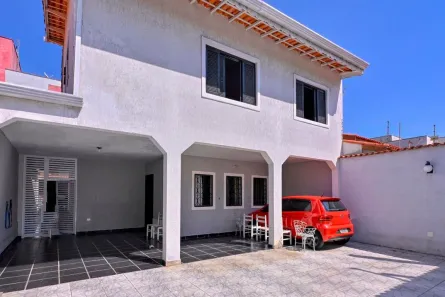 Sobrado com 5 Quartos à venda, 181m² no Balneario Continental, Peruíbe