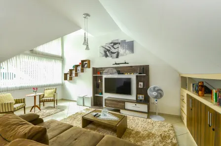 Sobrado com 3 Quartos à venda, 129m² no Santa Cândida, Curitiba