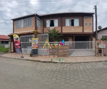 Sobrado com 6 Quartos à venda, 400m² no Armação, Penha