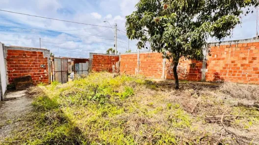 Lote/Terreno à venda, 200m² no Santa Maria, Brasília