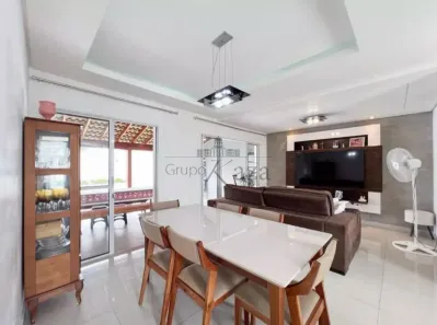 Casa de Condomínio com 3 Quartos à venda, 172m² no Loteamento Villa Branca, Jacareí
