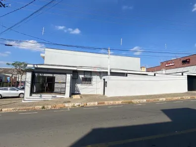 Imóvel Comercial com 3 Quartos para alugar, 232m² no Centro, Sumaré