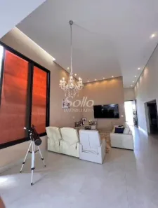 Casa de Condomínio com 3 Quartos à venda, 225m² no Jardim Botânico, Uberlândia