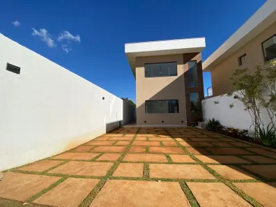 Casa com 4 Quartos para venda ou aluguel, 150m² no Várzea, Lagoa Santa