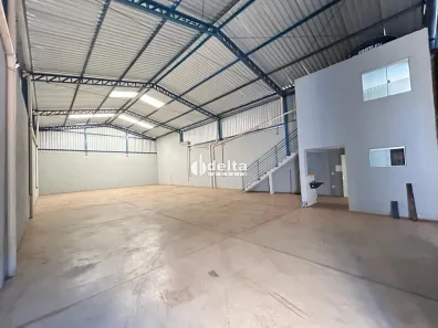 Ponto Comercial para alugar, 310m² no Dona Zulmira, Uberlândia
