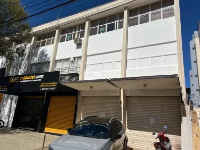 Sobrado com 3 Quartos para alugar, 60m² no Centro, Londrina