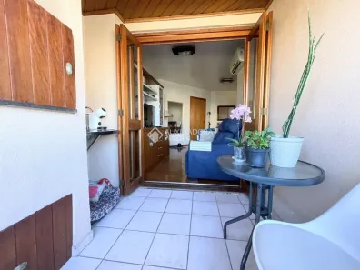 Apartamento com 2 Quartos à venda, 63m² no Três Figueiras, Porto Alegre