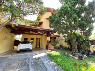 Casa de Condomínio com 4 Quartos à venda, 360m² no Loteamento Fernando Camargo Nogueira, Taubaté