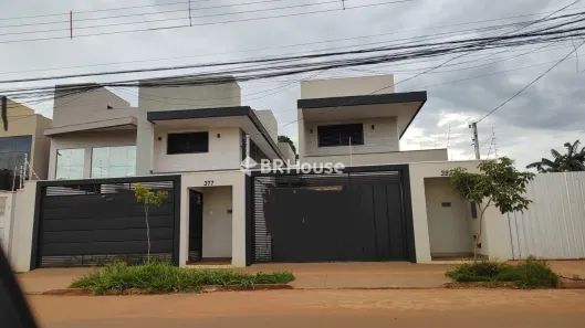 Sobrado com 3 Quartos à venda, 170m² no Jardim Itatiaia, Campo Grande