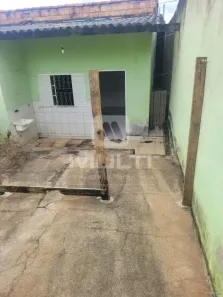 Casa com 3 Quartos à venda, 142m² no Laranjeiras, Uberlândia