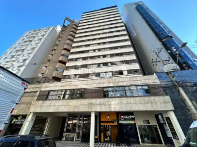 Apartamento com 2 Quartos para alugar, 75m² no Batel, Curitiba