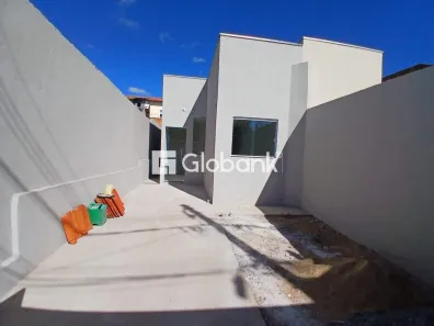 Casa com 3 Quartos à venda, 80m² no Maracanã, Montes Claros
