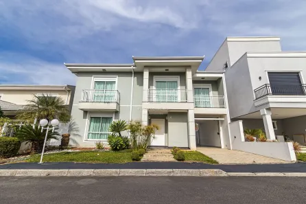 Casa de Condomínio com 4 Quartos à venda, 327m² no Boqueirão, Curitiba