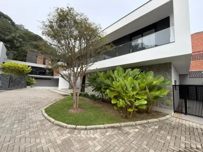 Casa de Condomínio com 3 Quartos à venda, 200m² no Glória, Joinville