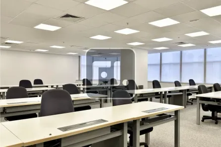 Sala Comercial para alugar, 1000m² no Jardim das Acácias, São Paulo