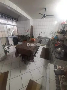 Sobrado com 2 Quartos à venda, 130m² no Centro, Taubaté