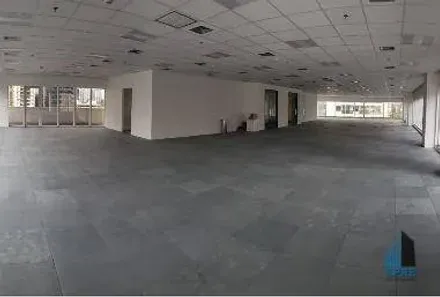 Sala Comercial para alugar, 331m² no Vila Gertrudes, São Paulo