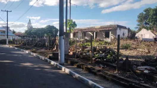 Lote/Terreno à venda, 3520m² no Parque Hotel, Araruama