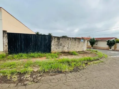 Lote/Terreno à venda, 358m² no Vila Rezende, Piracicaba