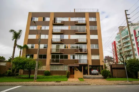 Apartamento com 2 Quartos para alugar, 81m² no Água Verde, Curitiba
