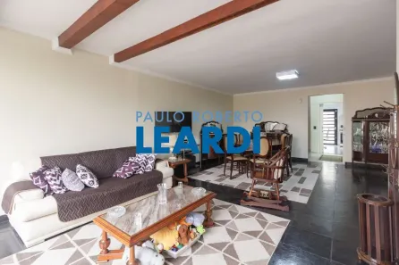 Casa com 3 Quartos à venda, 251m² no Vila Mariana, São Paulo