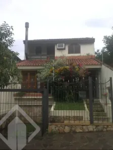 Casa com 3 Quartos à venda, 184m² no Santo Antônio, Porto Alegre