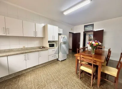 Casa com 3 Quartos à venda, 246m² no Vila Aparecida, Itapetininga