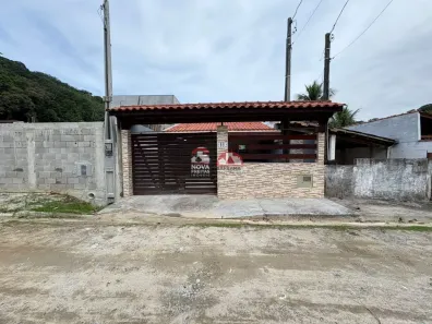 Casa com 2 Quartos para alugar, 100m² no Verde Mar, Caraguatatuba