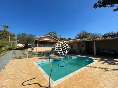 Fazenda/Sítio com 5 Quartos à venda, 198m² no Jardim Estância Brasil, Atibaia