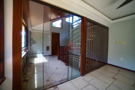 Casa de Condomínio com 7 Quartos à venda, 412m² no Baldeador, Niterói