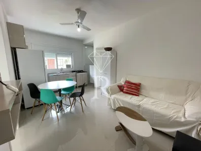 Apartamento com 2 Quartos para alugar, 76m² no Itacorubi, Florianópolis