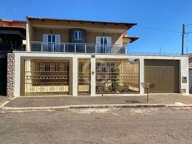 Sobrado com 4 Quartos à venda, 339m² no Setor Sudoeste, Goiânia