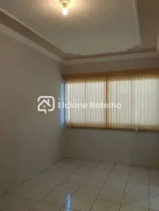 Apartamento com 2 Quartos para alugar, 50m² no Santa Mônica, Uberlândia