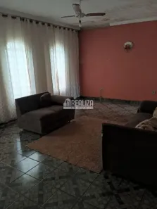 Casa com 3 Quartos à venda, 133m² no Vila Craide, Uberaba