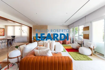 Apartamento com 4 Quartos à venda, 325m² no Jardim Europa, São Paulo