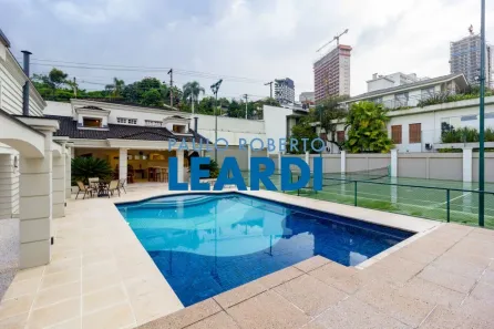 Casa de Condomínio com 6 Quartos à venda, 886m² no Jardim das Bandeiras, São Paulo