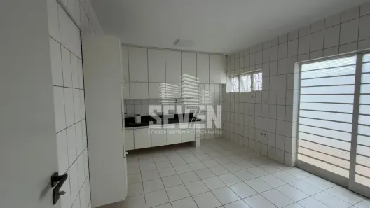 Casa com 3 Quartos à venda, 280m² no Jardim América, Bauru