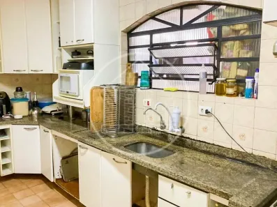 Sobrado com 3 Quartos à venda, 252m² no Jardim Regis, São Paulo
