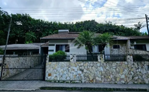 Casa com 3 Quartos à venda, 300m² no São Luís, Jaraguá do Sul